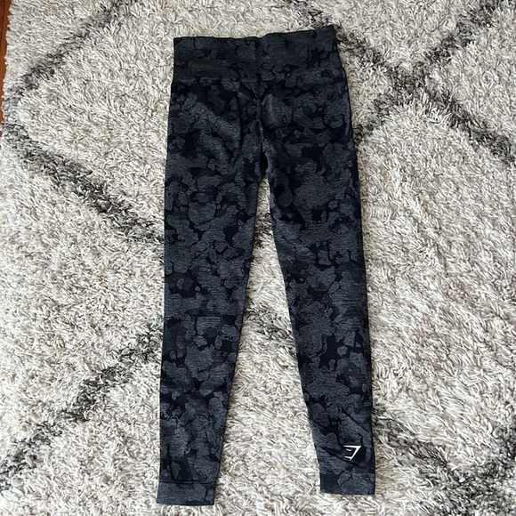 Gymshark scrunch butt leggings - Picture 2 of 3